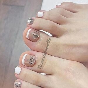 Rhinestone French Manicure Press On Toenails